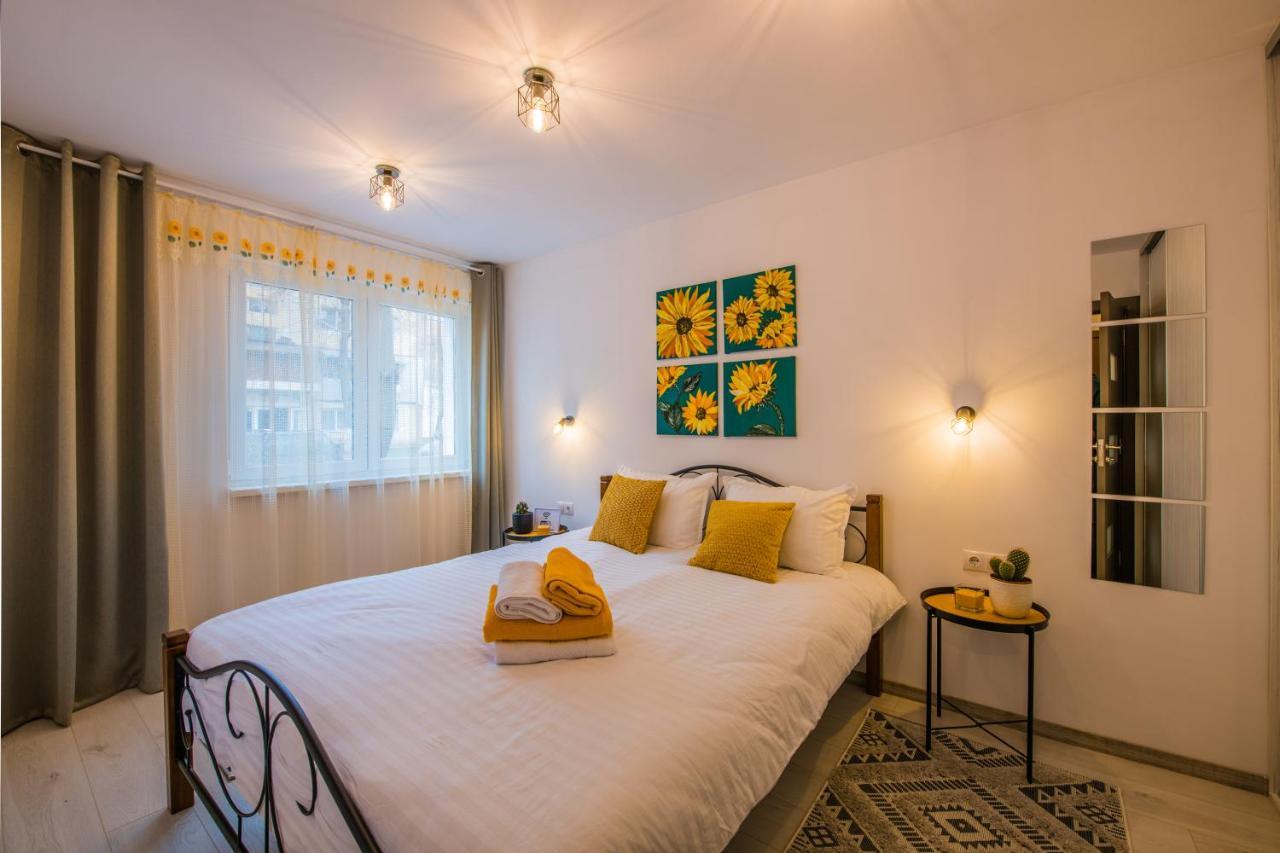 Kitty Sunflower Apartment Alba Iulia Esterno foto