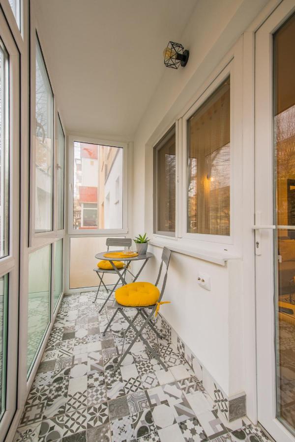 Kitty Sunflower Apartment Alba Iulia Esterno foto